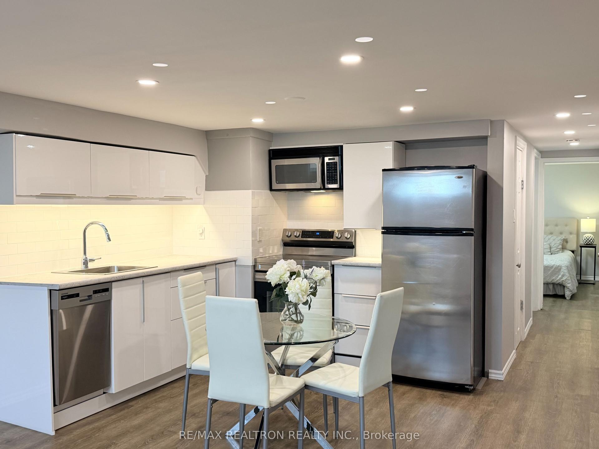 39 Davis Road Bsmnt #Bsmnt — photo 1