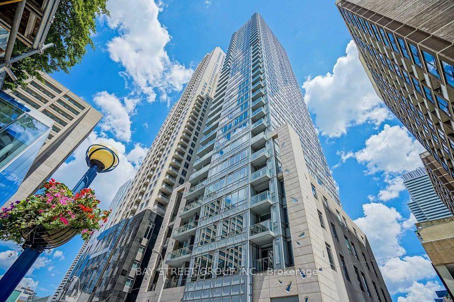 21 Balmuto Street 2401 #2401, Toronto — Condo for lease, photo 1