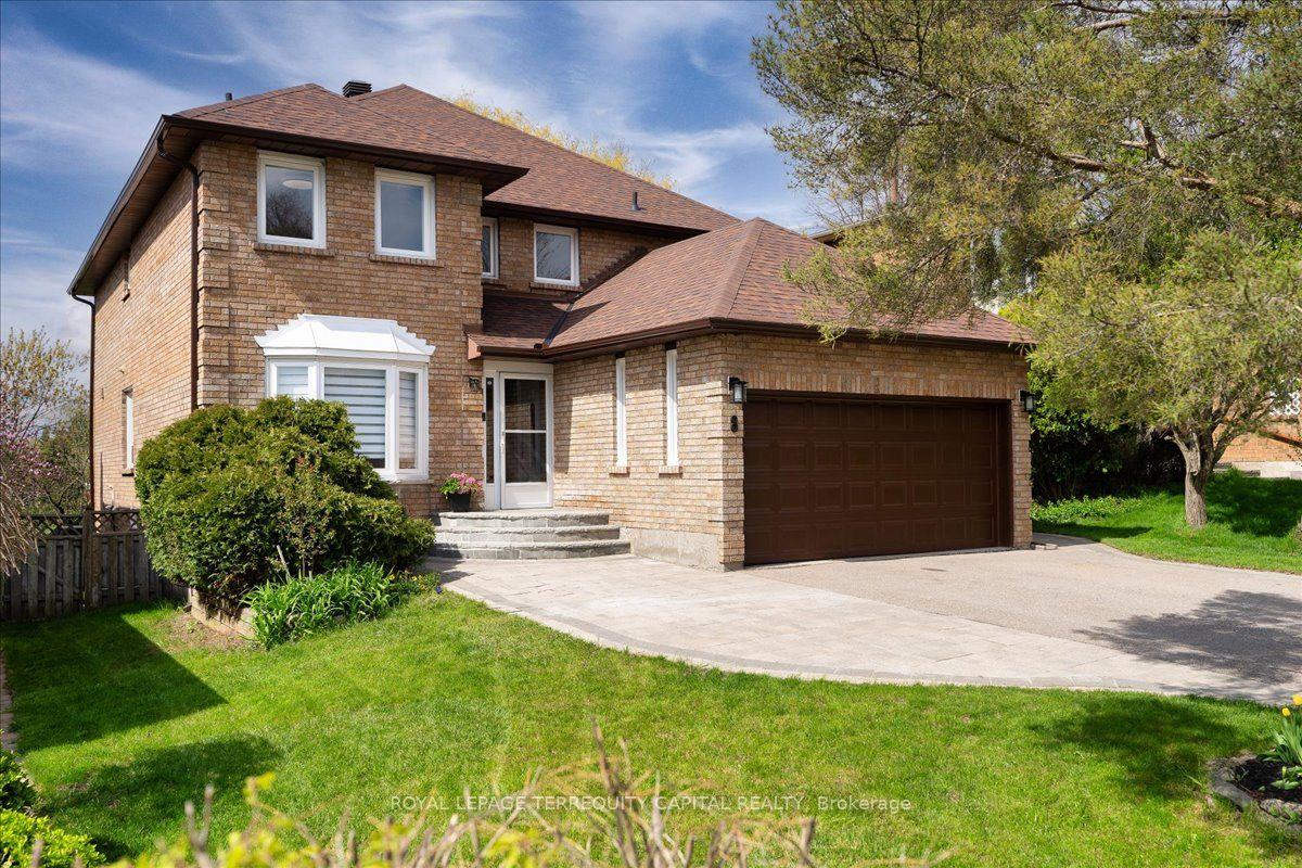 8 Marchwood Crescent — photo 1