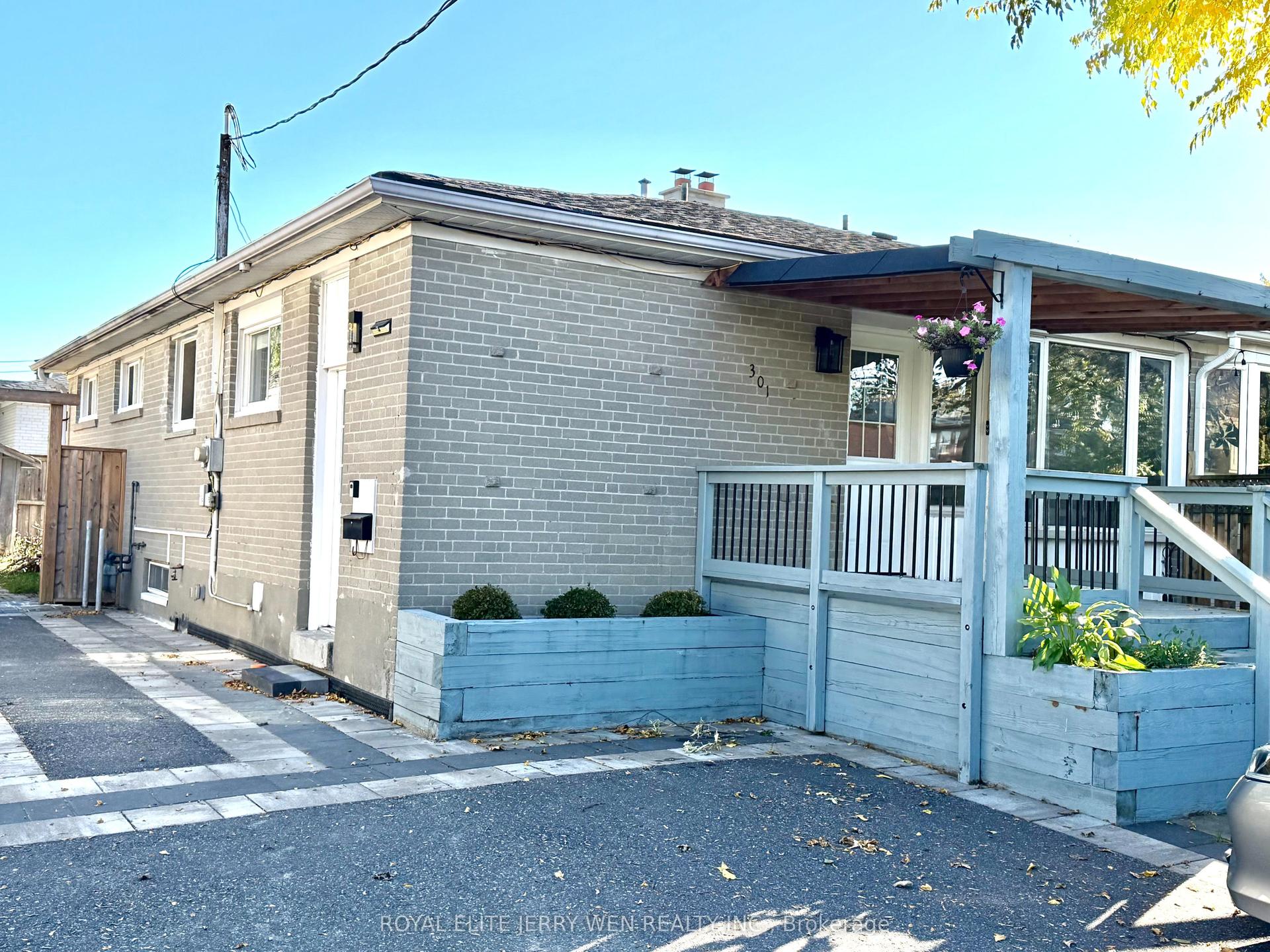 301 Axminster Drive Basement #Basement, Richmond Hill — Semi-Detached for lease, photo 1
