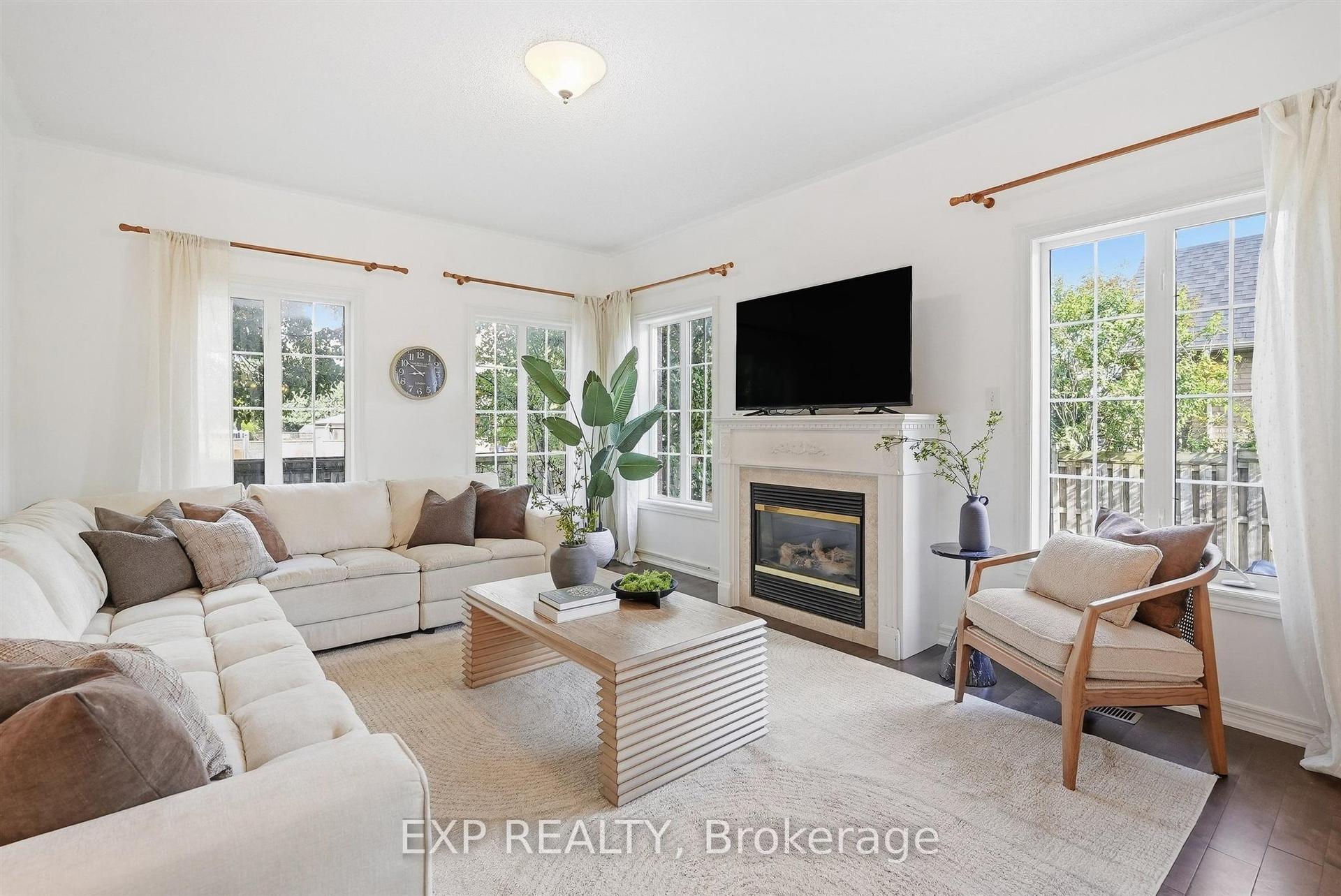 1046 Agram Drive, Oakville — Detached for sale, photo 1