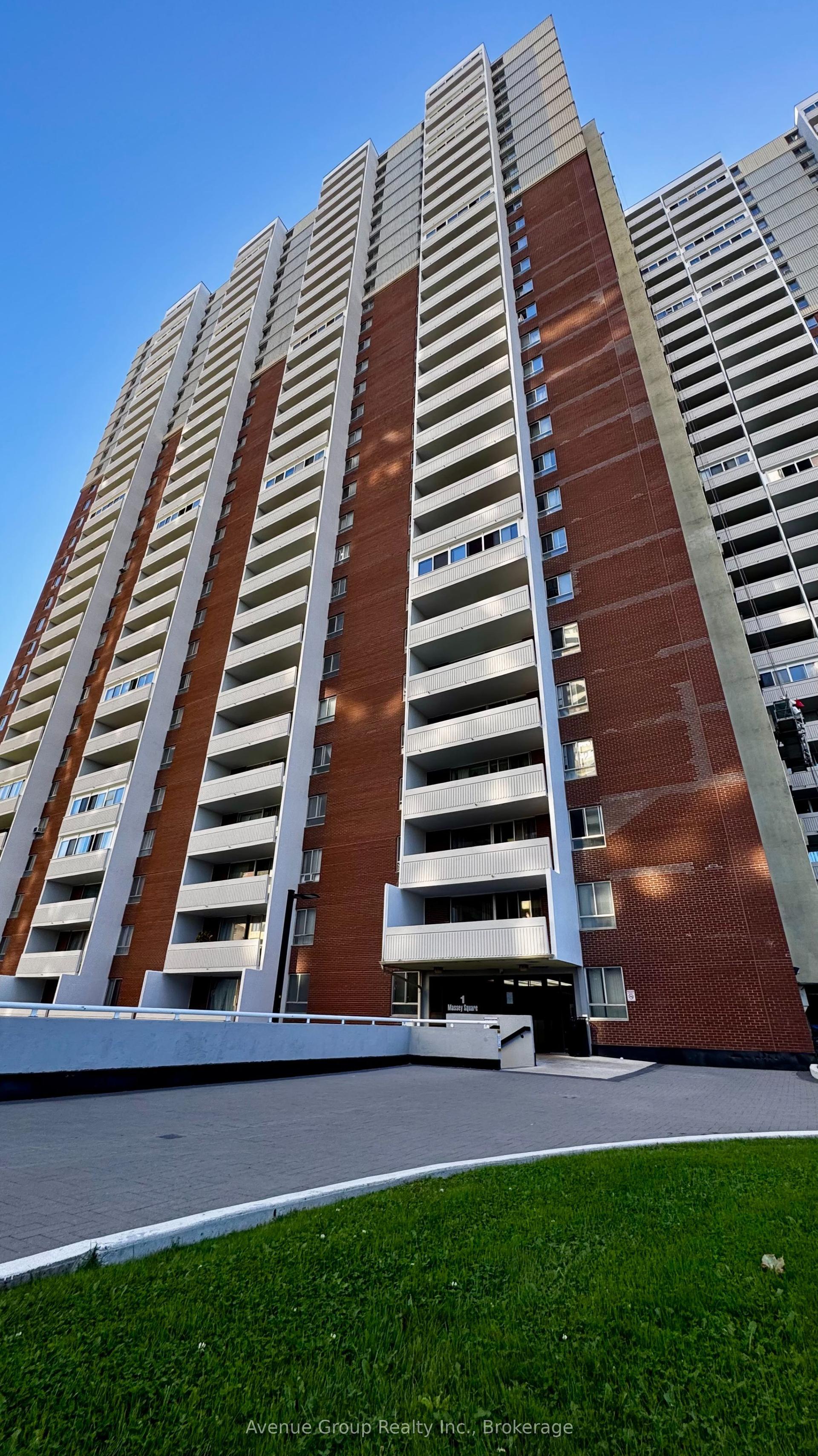 1 Massey Square 307 #307, Toronto — Condo for sale, photo 1