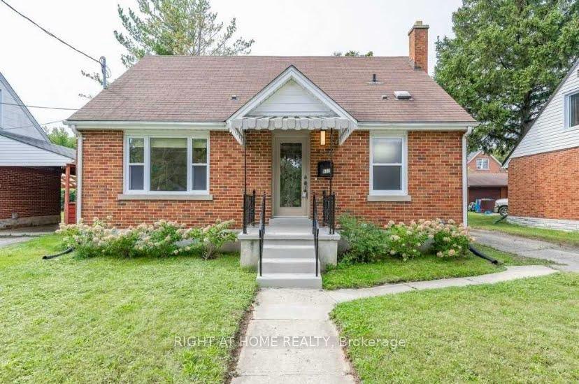 577 Weber Street E — photo 1