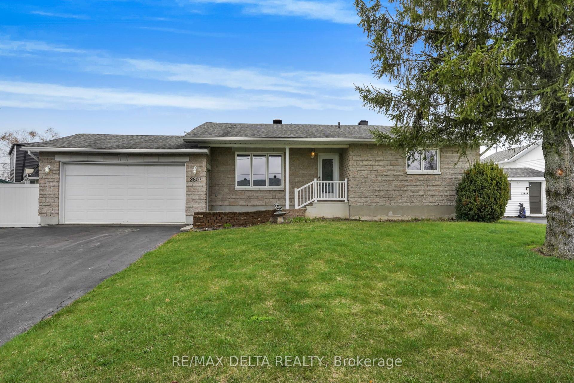 2807 Leonard Street — photo 1