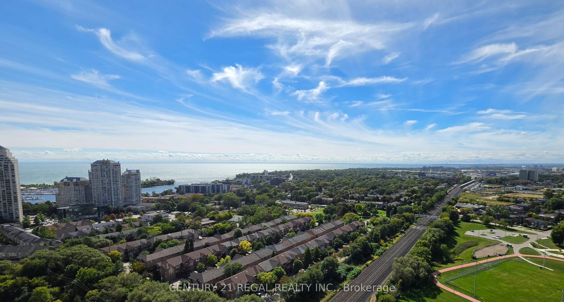 155 Legion Road N 2705 #2705, Toronto — Condo for lease, photo 1