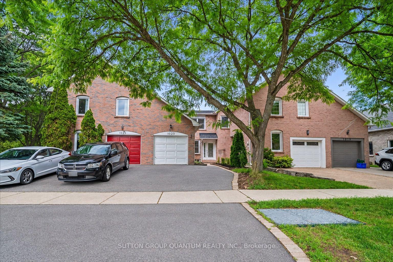 1023 Runnymead Crescent, Oakville — Townhouse for sale, photo 1