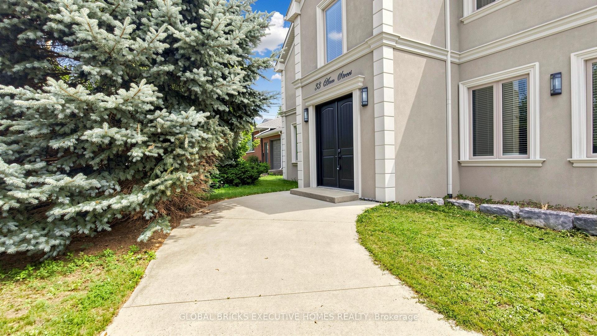 33 Ann Street, Halton Hills — Detached for sale, photo 1