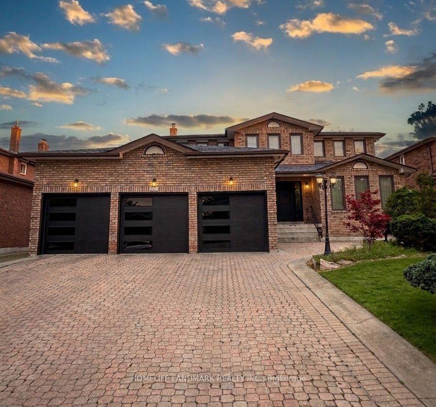 11 Ravenhill Crescent, Markham — Detached for sale, photo 1