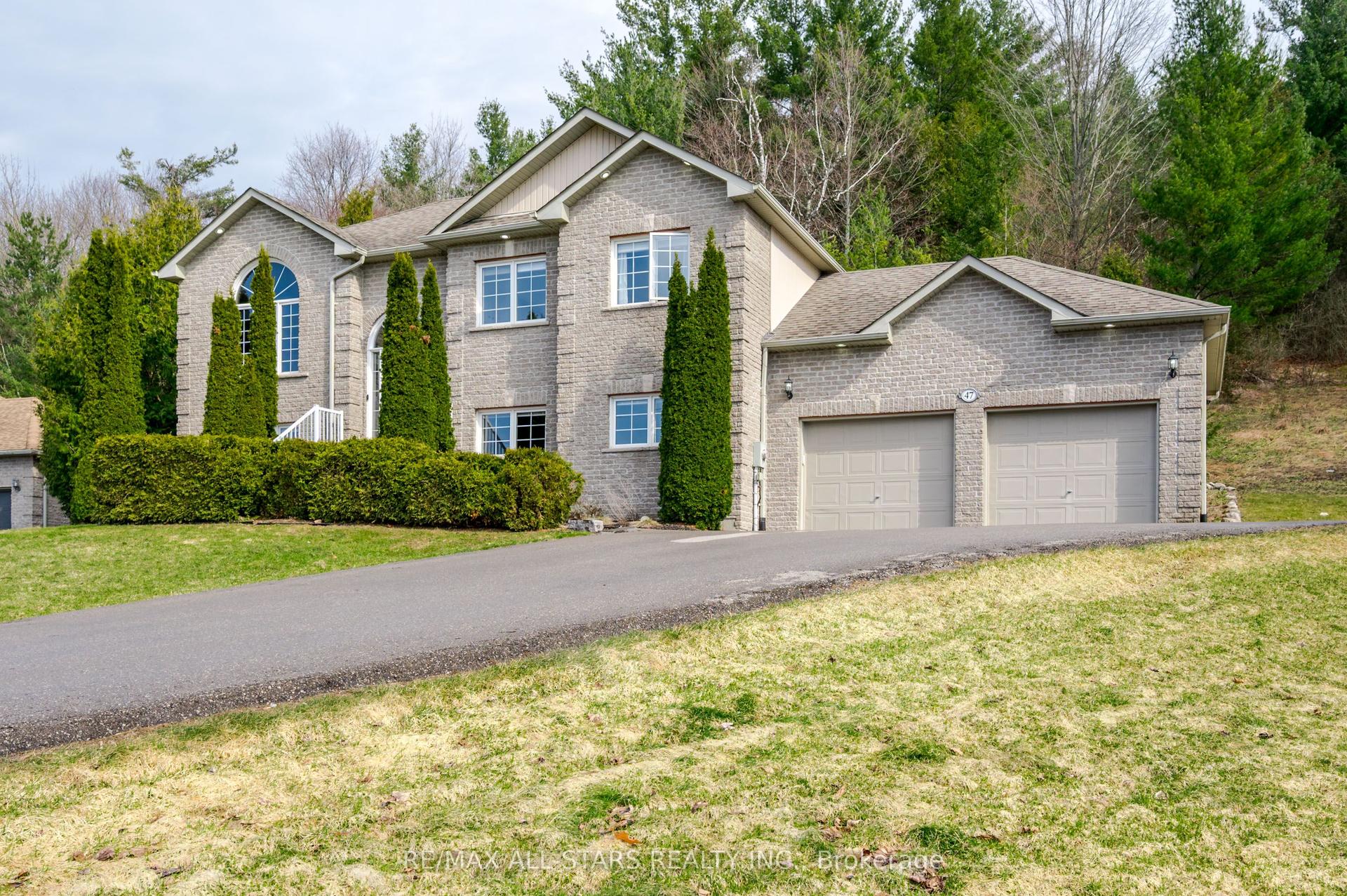 47 Meadowland Drive, Hamilton Township — Detached for sale, photo 1