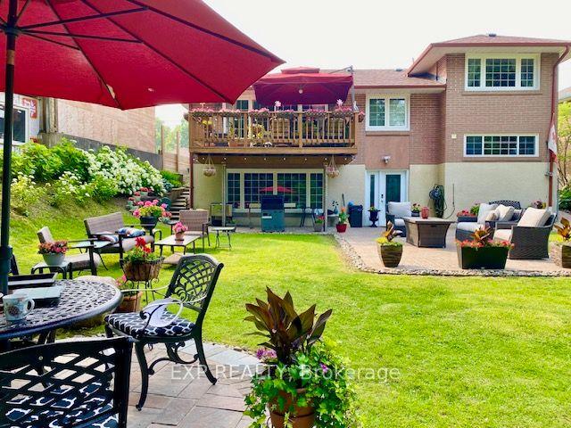 77 Letchworth Crescent — photo 1