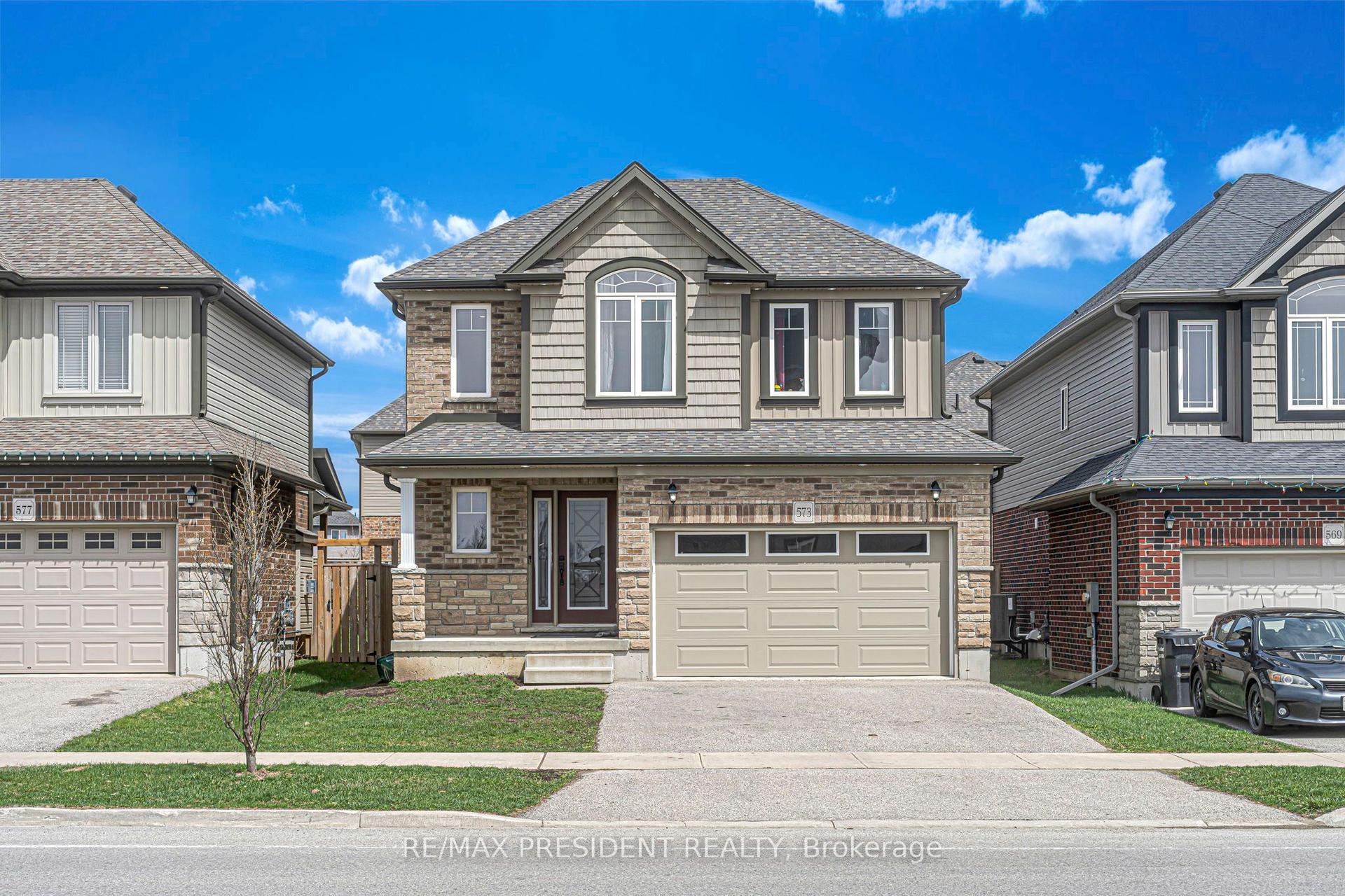 573 Forman Avenue — photo 1