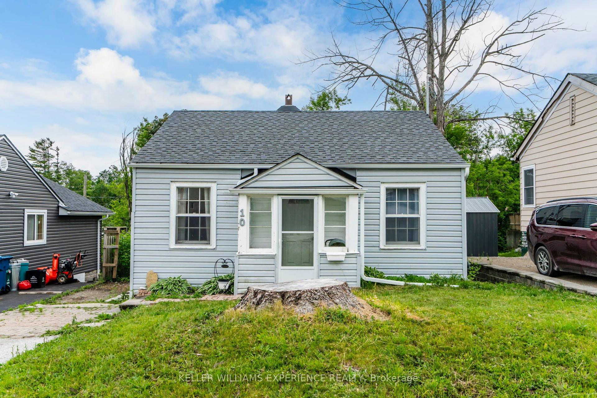 10 Argyle Avenue — photo 1