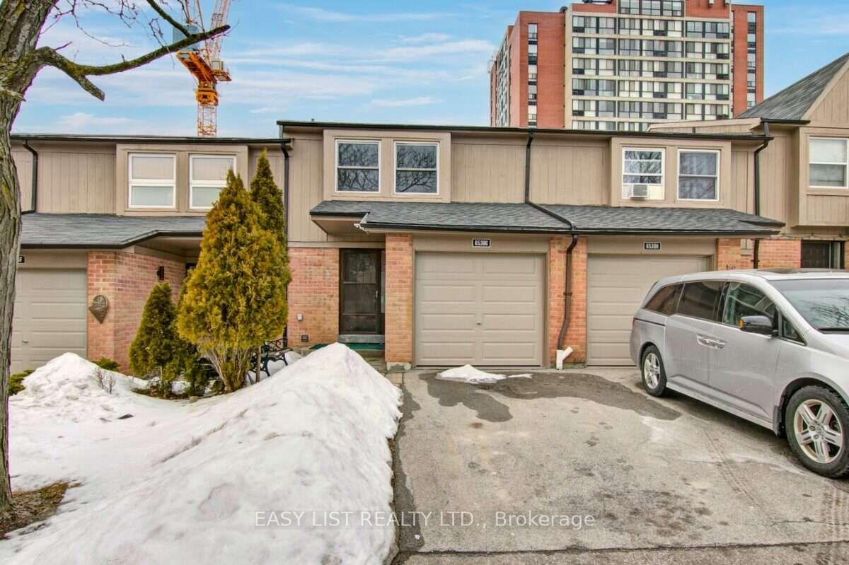 6530 Glen Erin Drive A #A, Mississauga — Condo Town for lease, photo 1