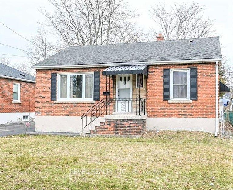 783 Queensdale Avenue E Lower #Lower — photo 1