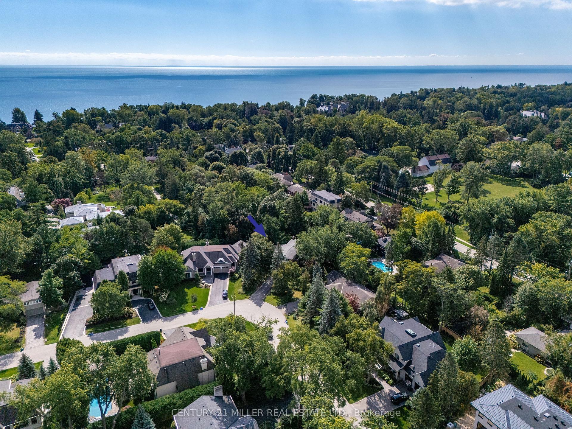 1242 Donlea Crescent, Oakville — Detached for sale, photo 1