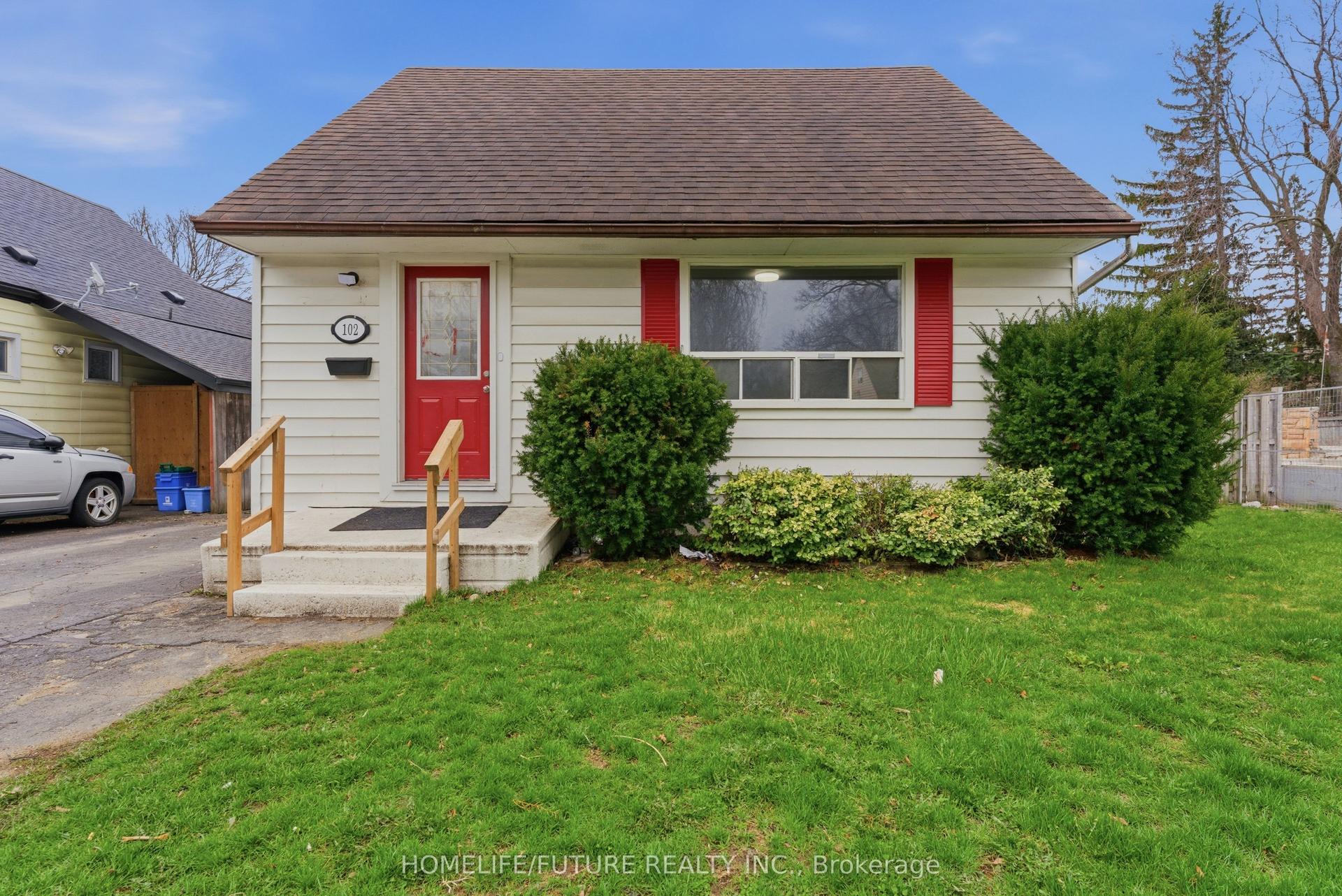 102 Kings Crescent — photo 1