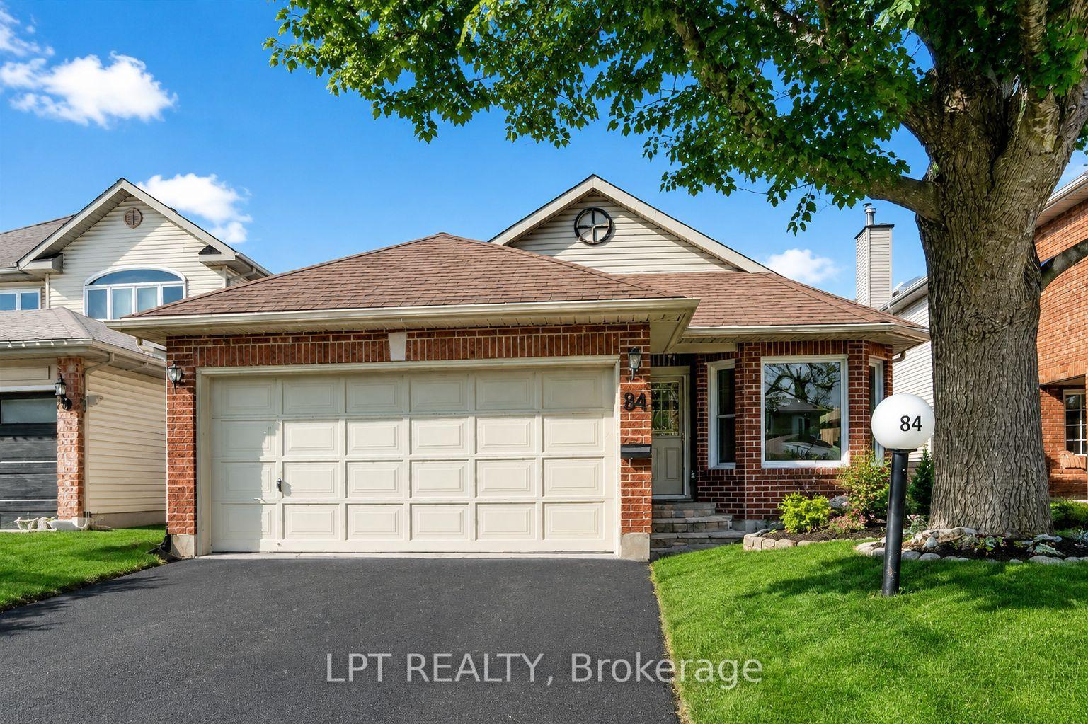 84 Newborough Crescent, Barrhaven — Detached for lease, photo 1