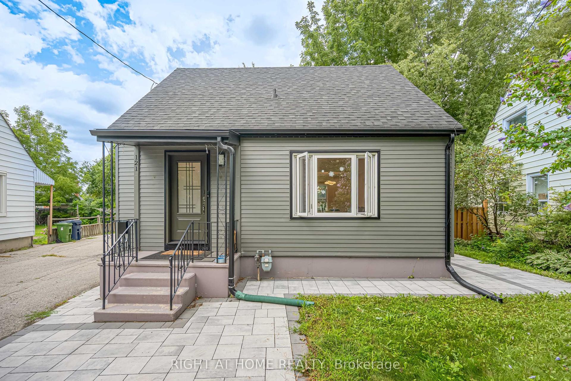 121 Hearst Circle, Toronto — Detached for sale, photo 1
