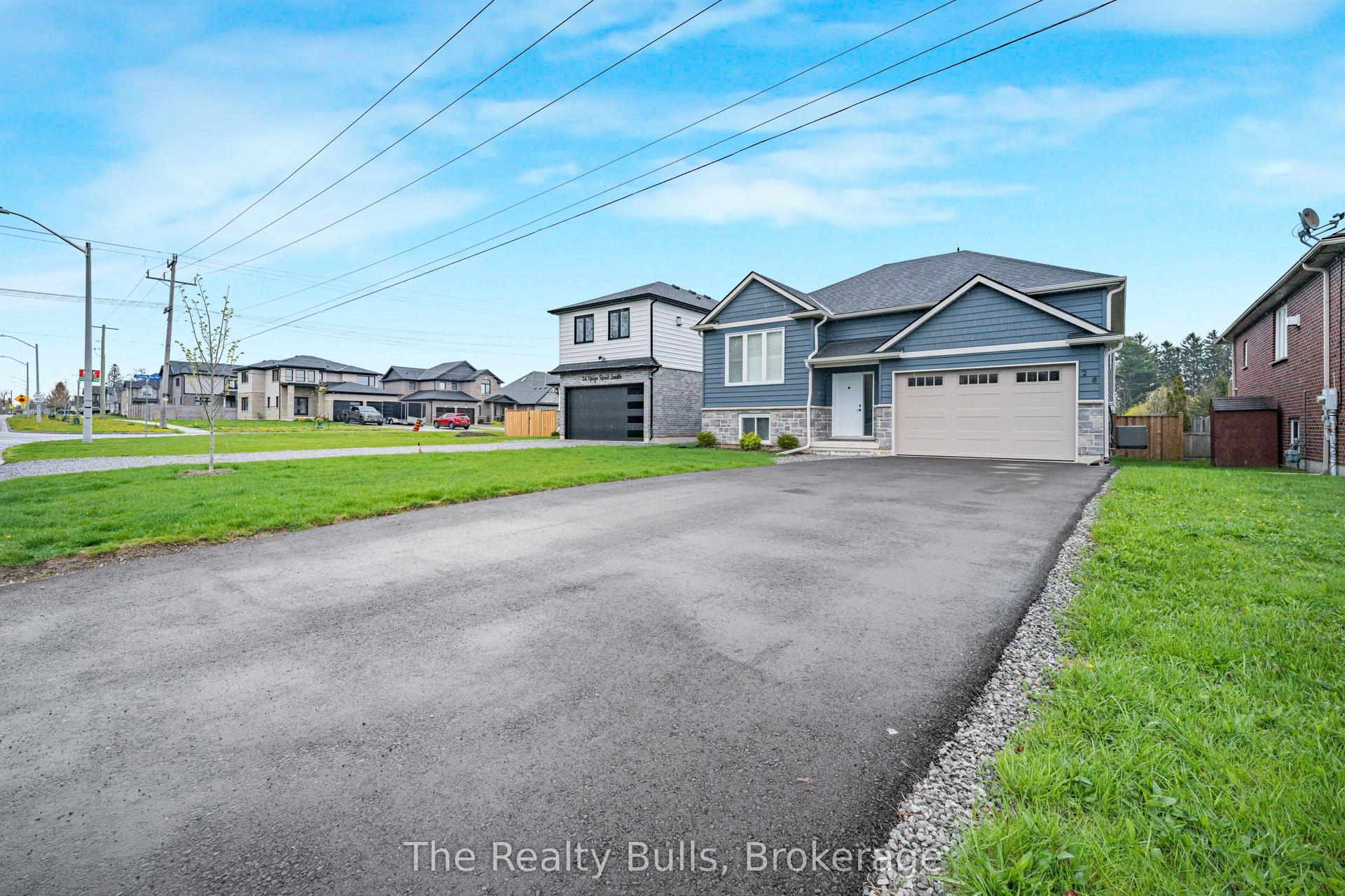 28 Ridge Road S — photo 1