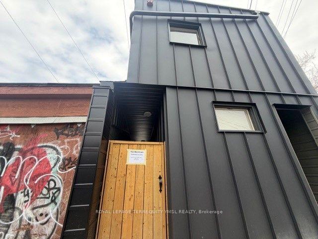 162 Markham Street 3 #3 — photo 1