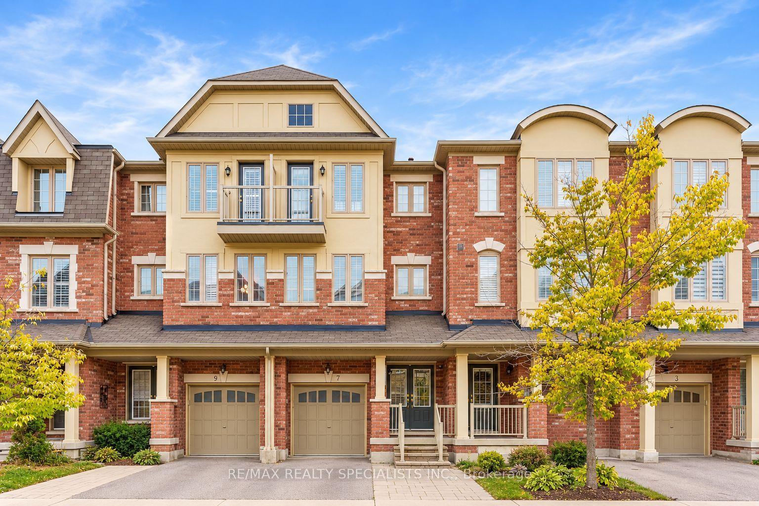 7 Hobart Gardens, Brampton — Townhouse for sale, photo 1