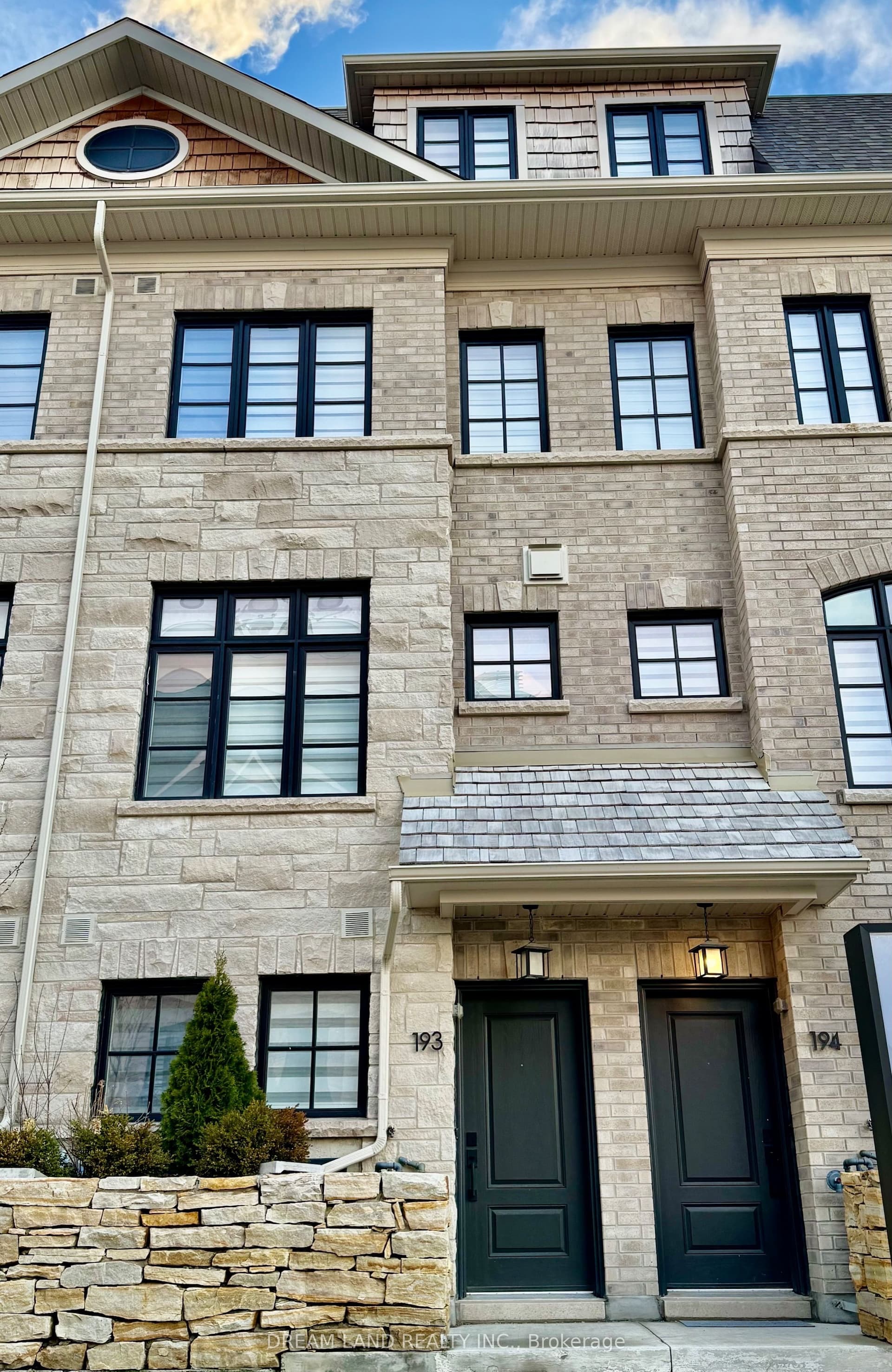 70 Lunar Crescent 193 #193 — photo 1