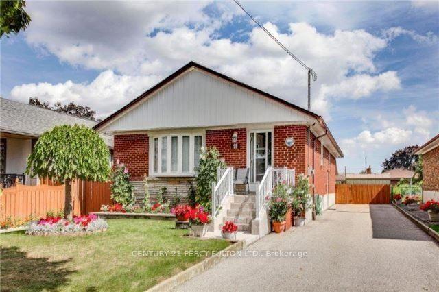 21 Ivanhoe Court, Toronto — Detached for lease, photo 1