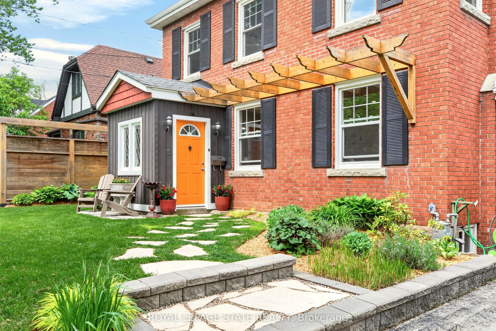 13 Tweedsmuir Avenue, Hamilton — Detached for sale, photo 1
