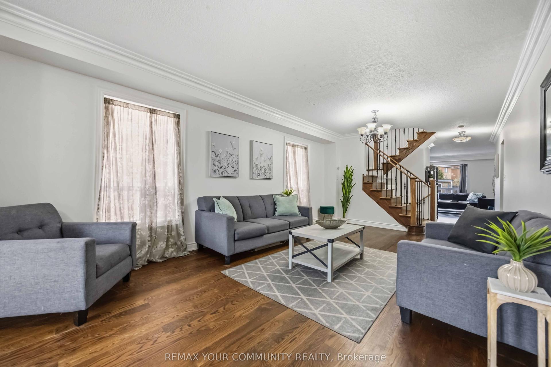 56 Hirst Avenue, Georgina — Detached for sale, photo 1