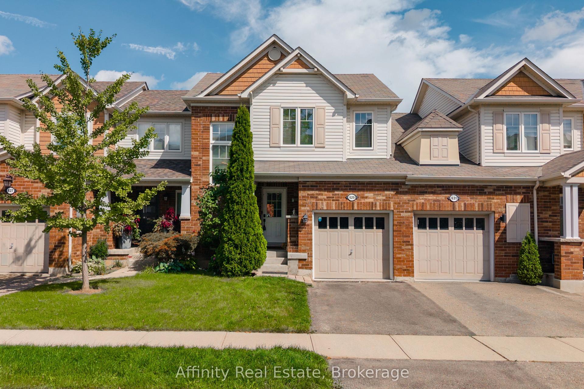 629 Gervais Terrace, Milton — Townhouse for sale, photo 1