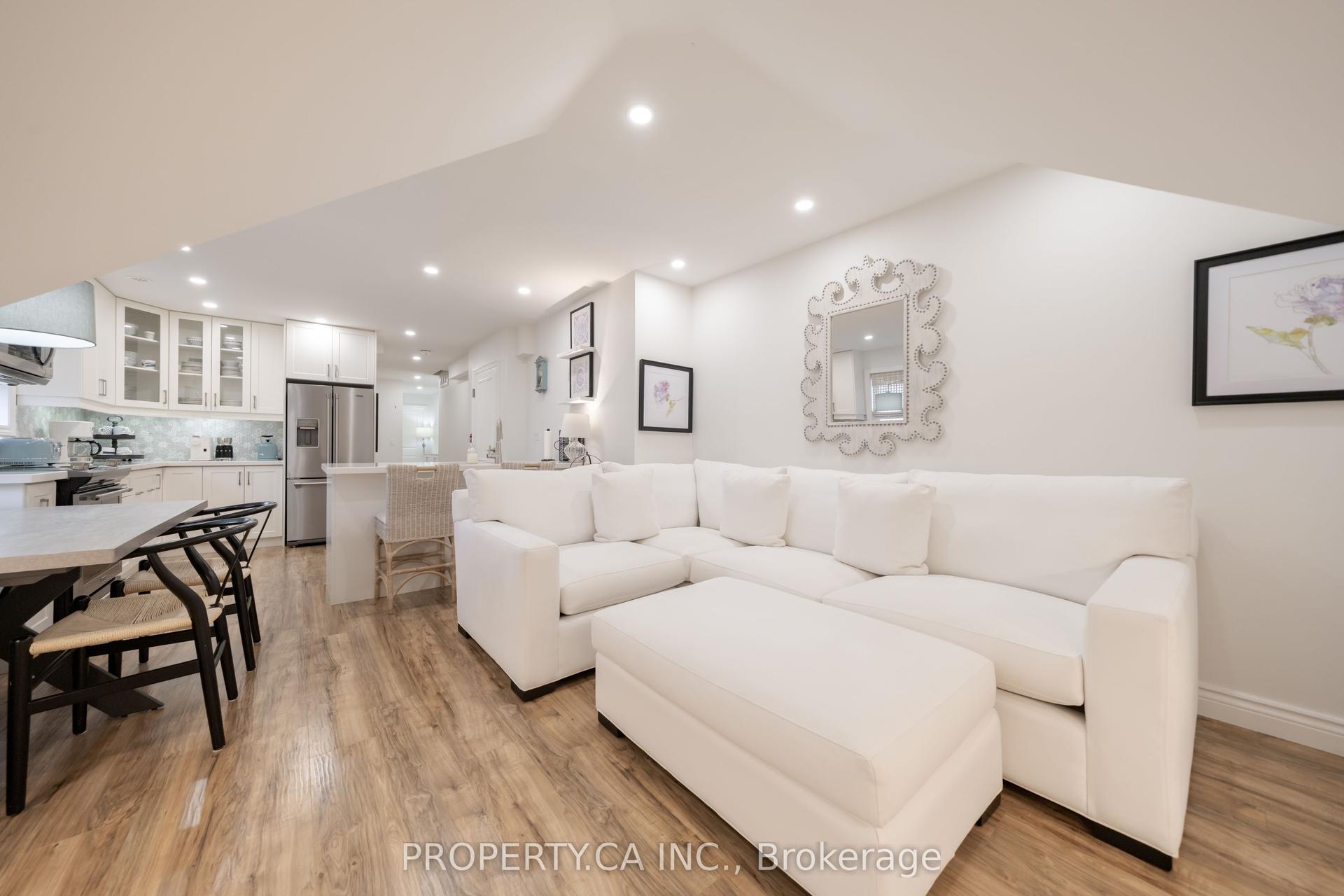 963 Avenue Road 8 #8, Toronto — Multiplex for lease, photo 1