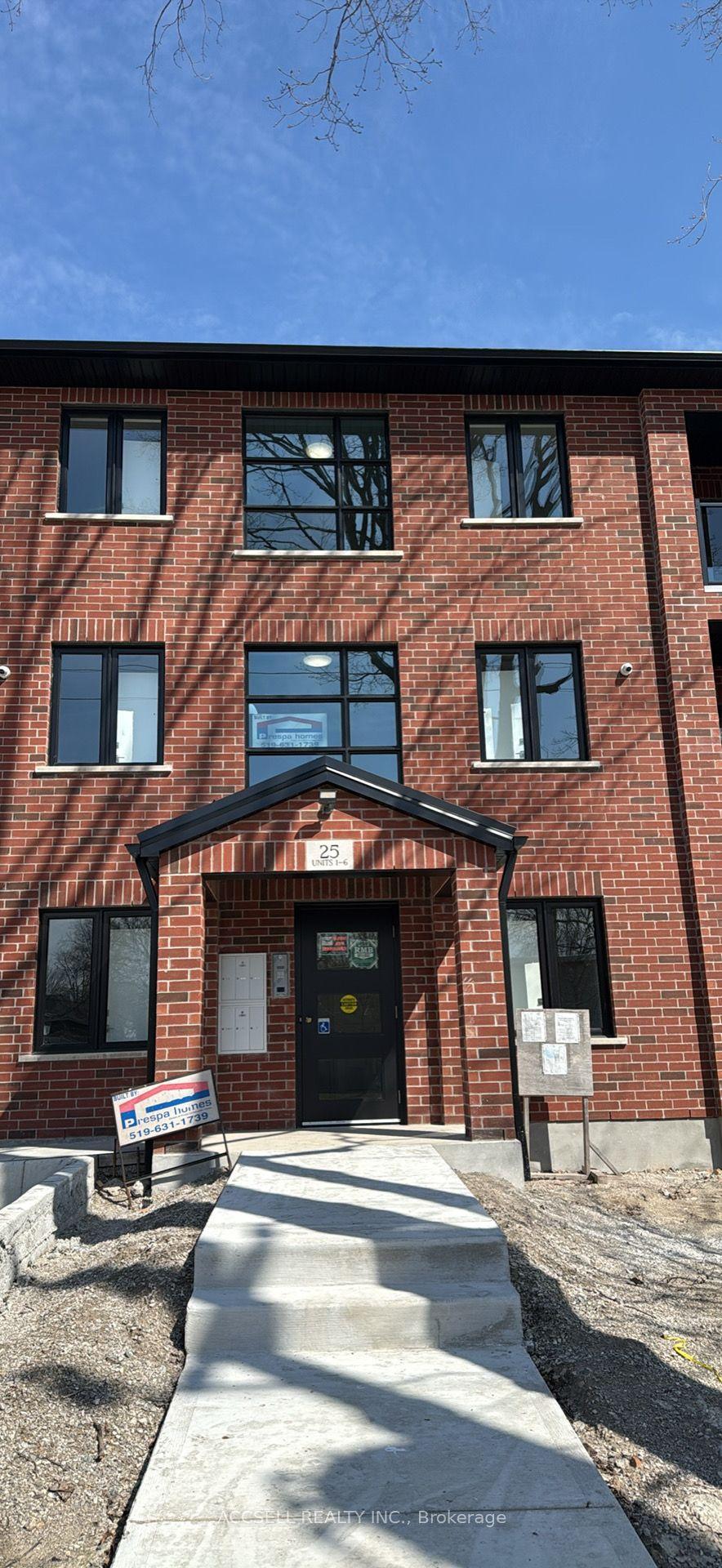 25 Alexandria Avenue, St. Thomas — Multiplex for lease, photo 1