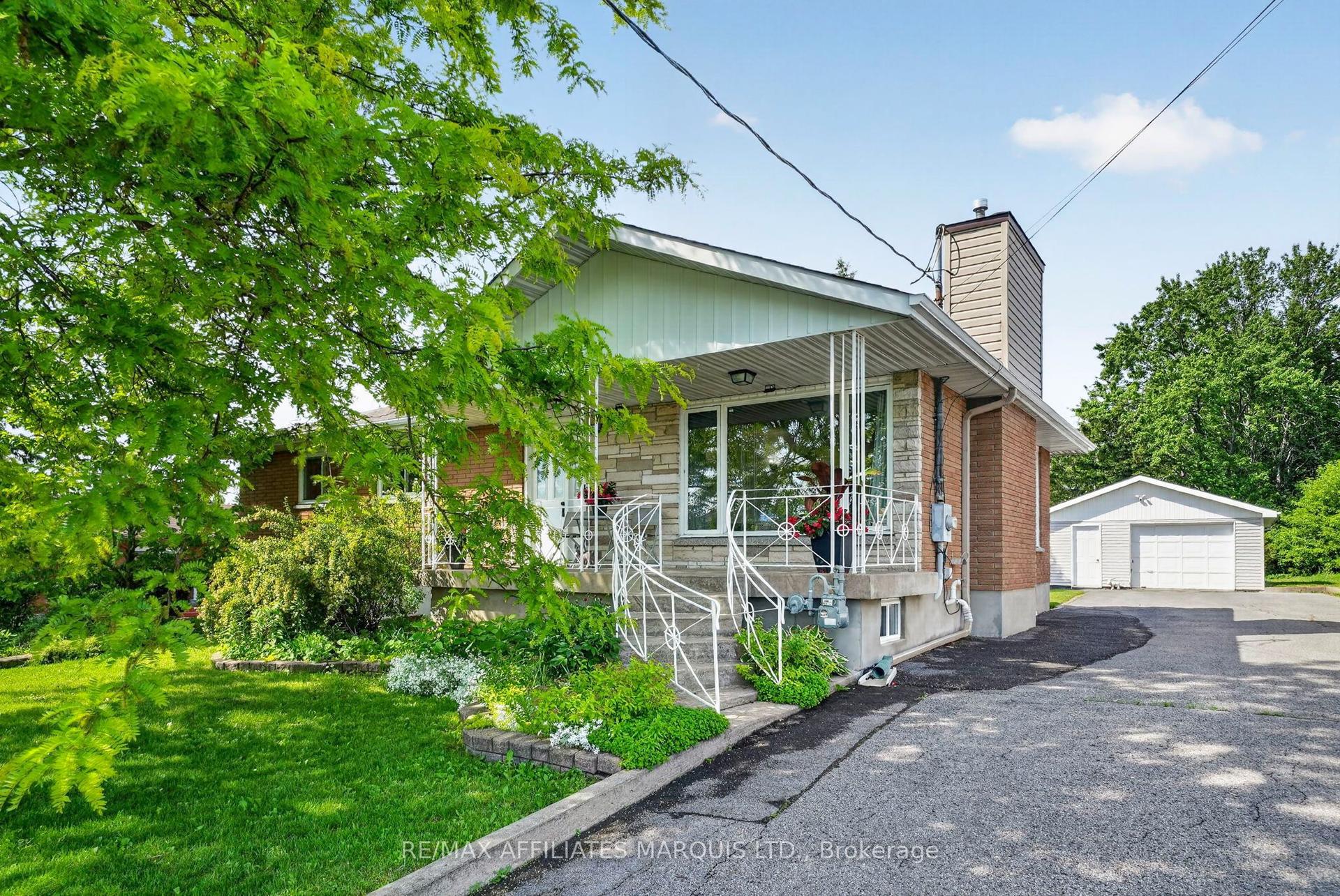 2706 Ross Avenue — photo 1