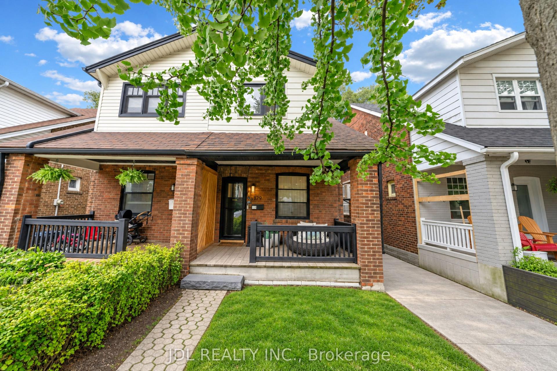 379 Scarborough Road, Toronto — Semi-Detached for sale, photo 1