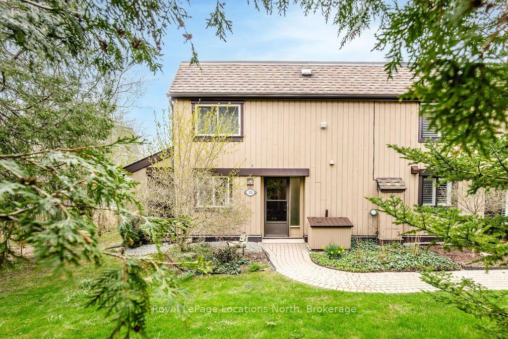 112 Escarpment Crescent — photo 1