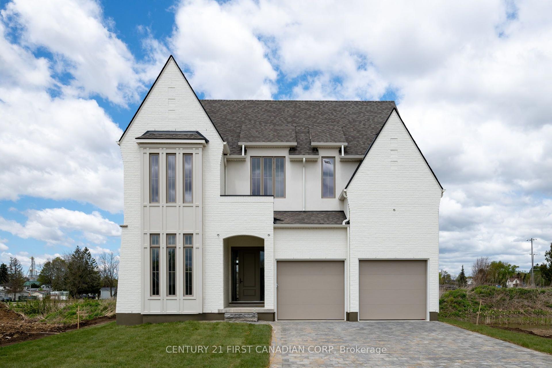 207 Foxborough Place — photo 1