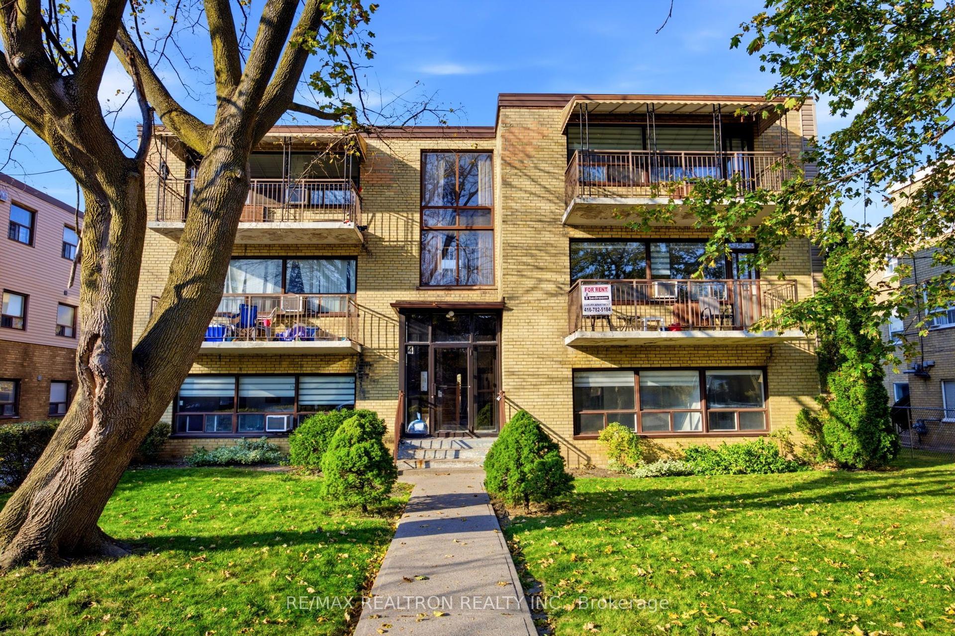 4 Meadowbrook Road 1 #1, Toronto — Multiplex for lease, photo 1