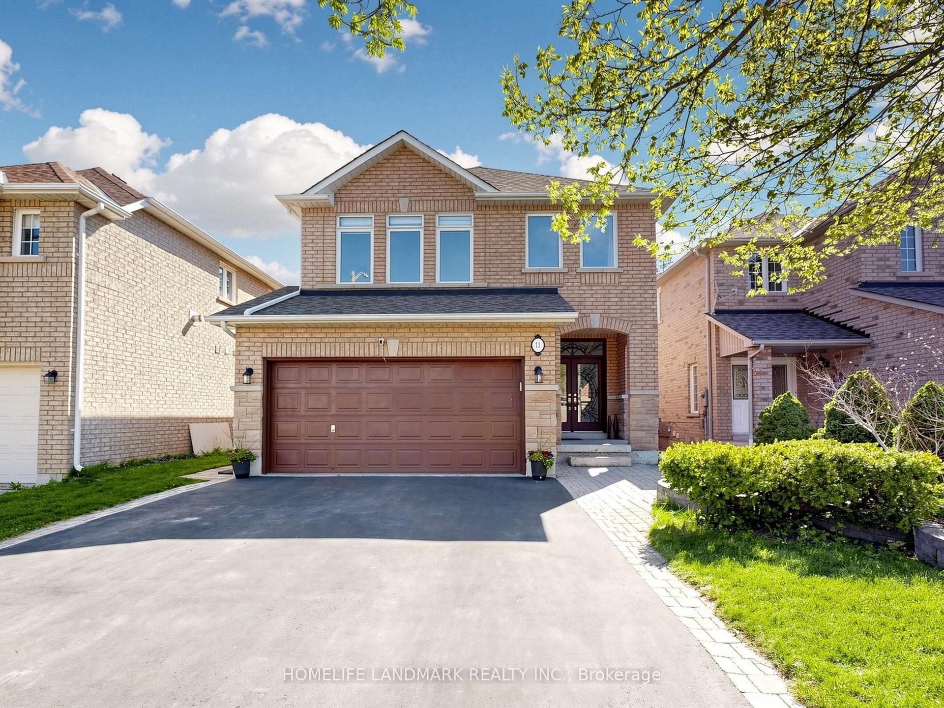 11 Headwater Crescent — photo 1