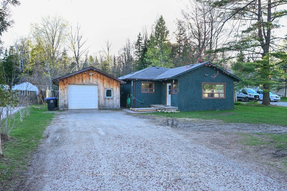 2490 25th Side Road, Innisfil — Detached for sale, photo 1