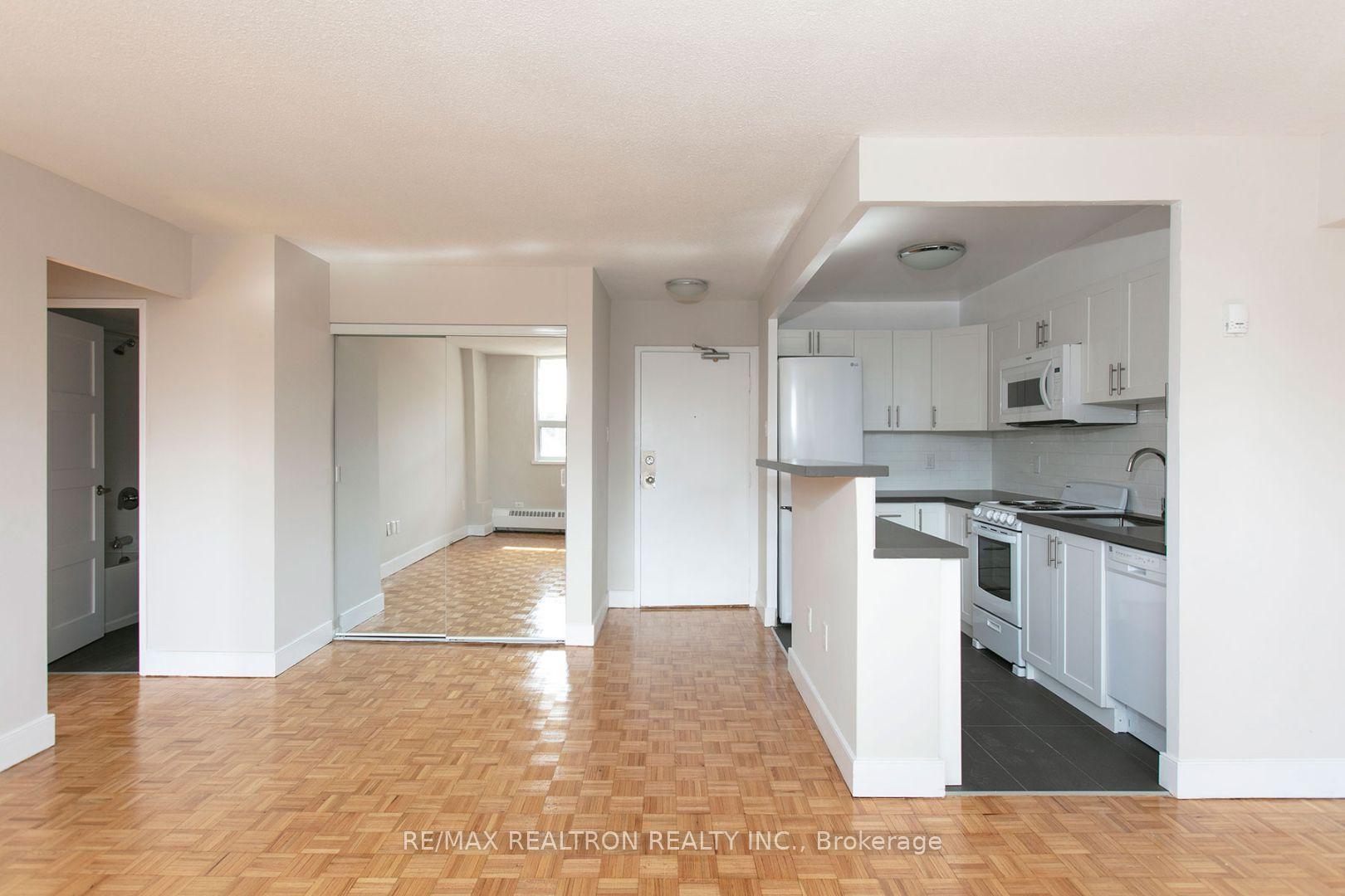 1500 Bathurst Street 907 #907, Toronto — Condo for lease, photo 1
