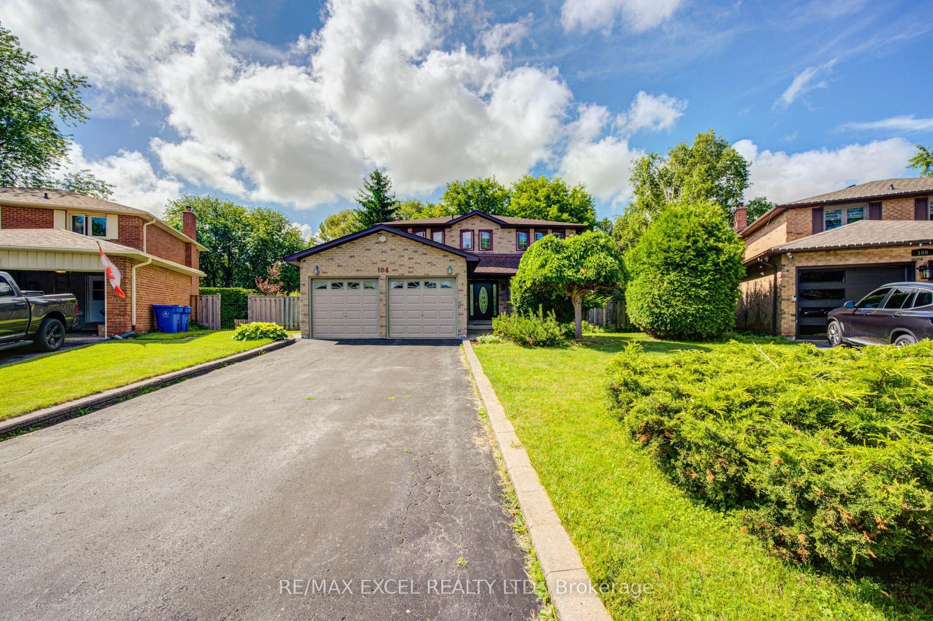 104 Lambeth Court, Newmarket — Detached for sale, photo 1