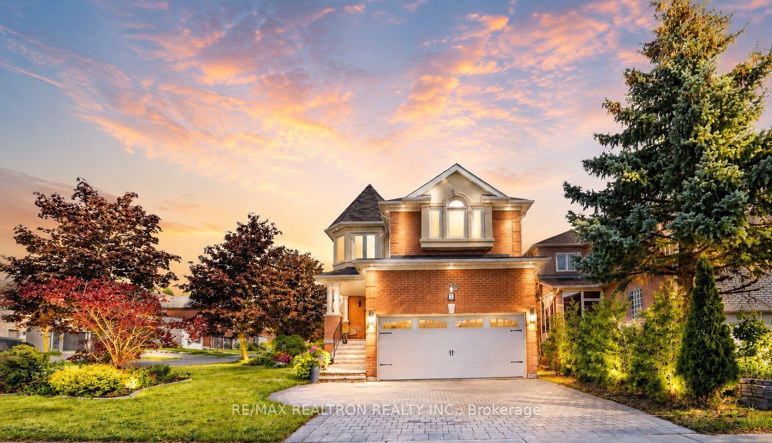 2 Rocksprings Avenue, Richmond Hill — Detached for sale, photo 1