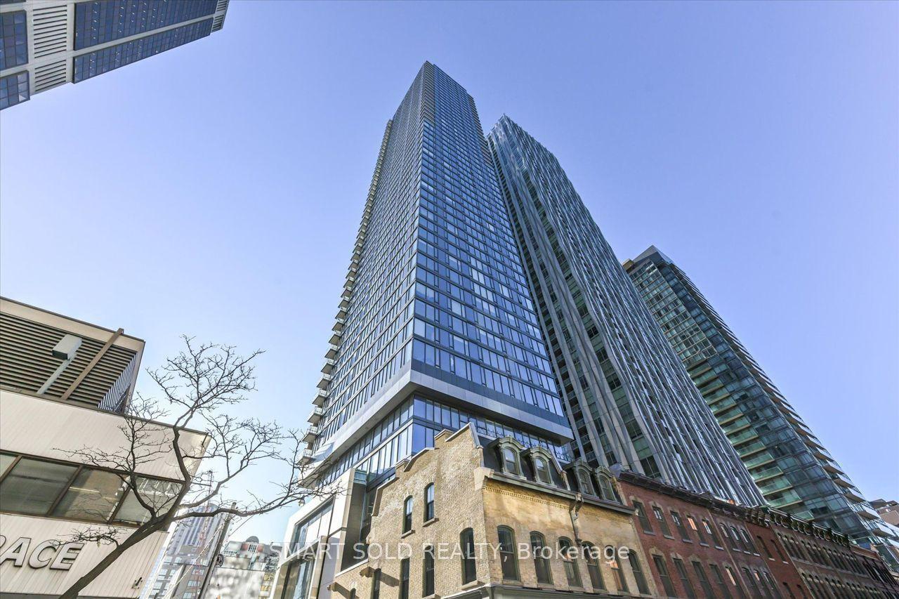8 Cumberland Street 807 #807, Toronto — Condo for lease, photo 1
