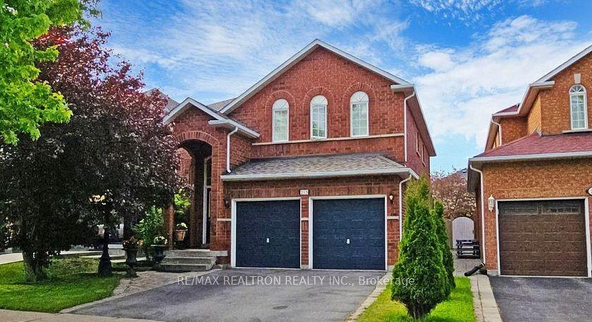 215 Drummond Drive, Vaughan — Detached for sale, photo 1