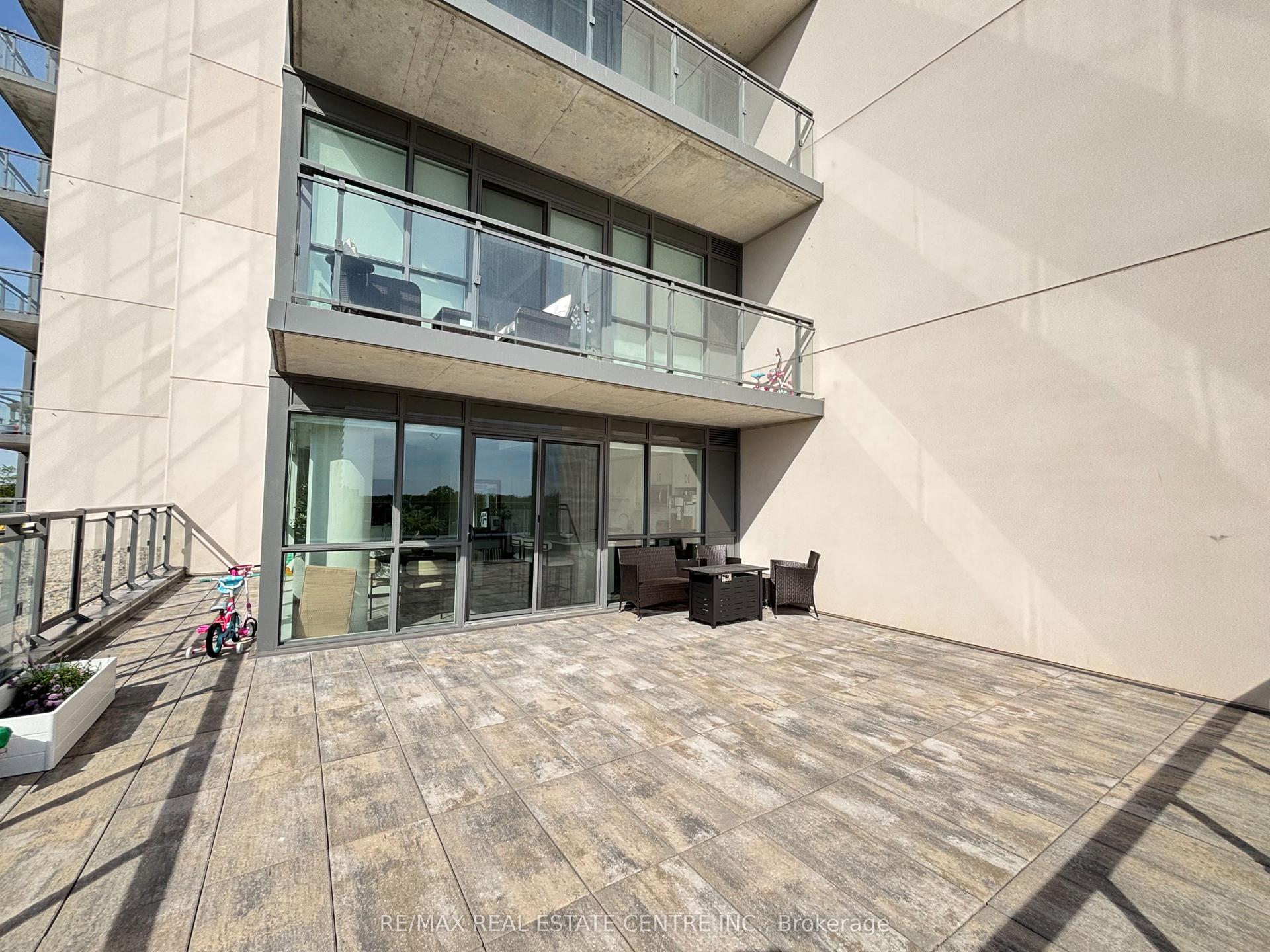 15 Lynch Street 408 #408 — photo 1