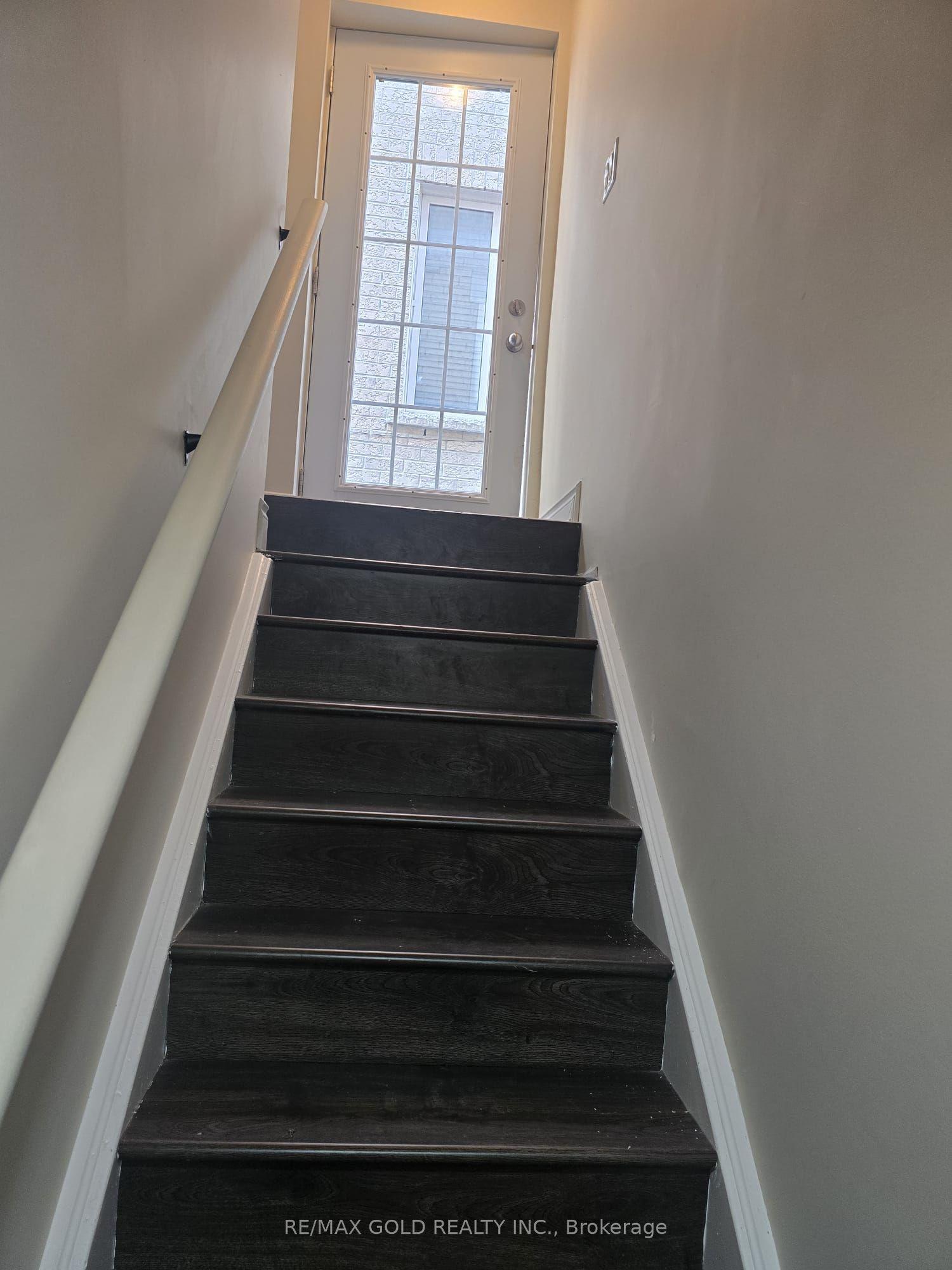 35 Dolobram Trail Bsmt #Bsmt, Brampton — Semi-Detached for lease, photo 1