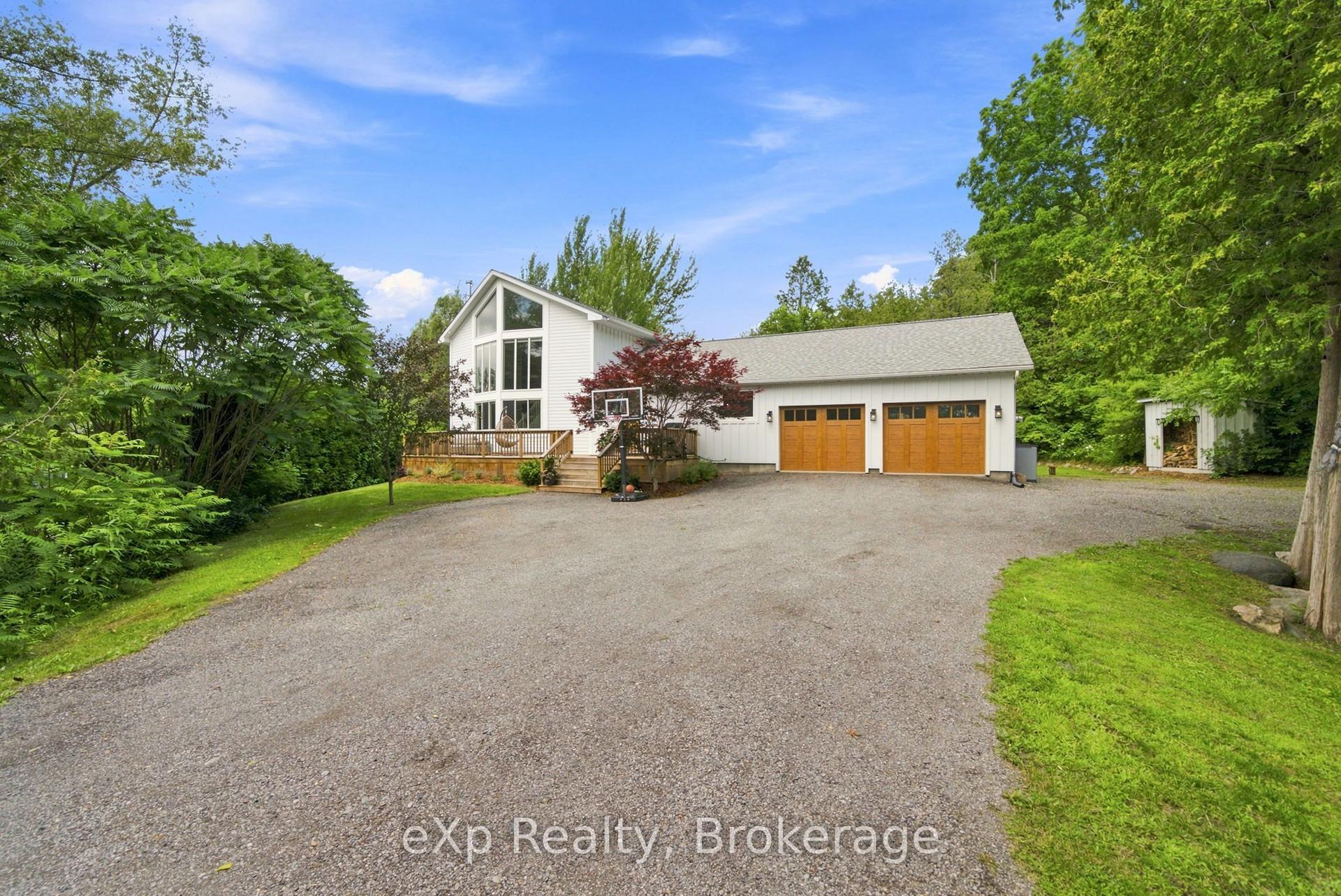 7690 Bickle Hill Road, Hamilton Township — Detached for sale, photo 1