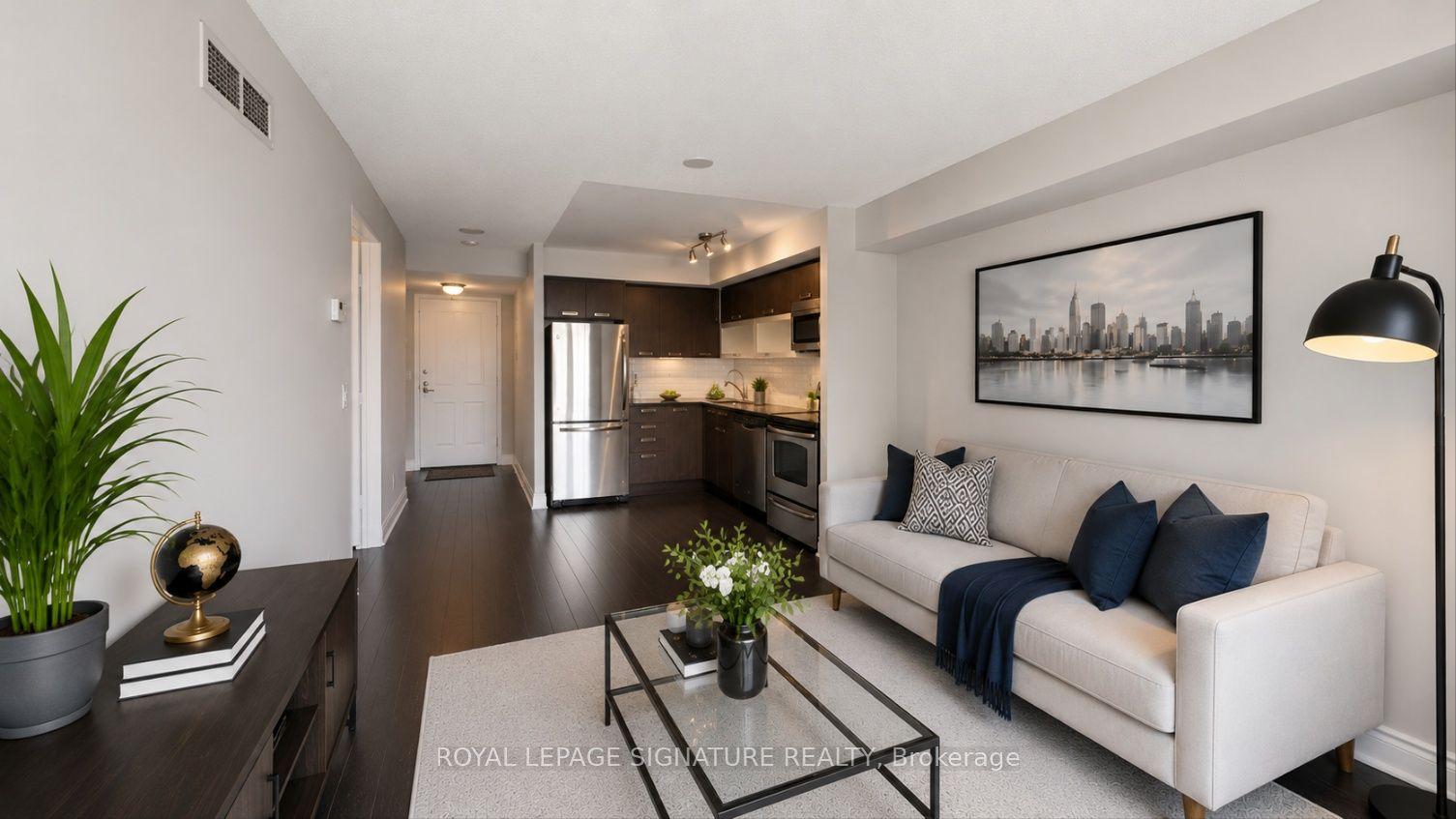28 Ted Rogers Way 1810 #1810 — photo 1
