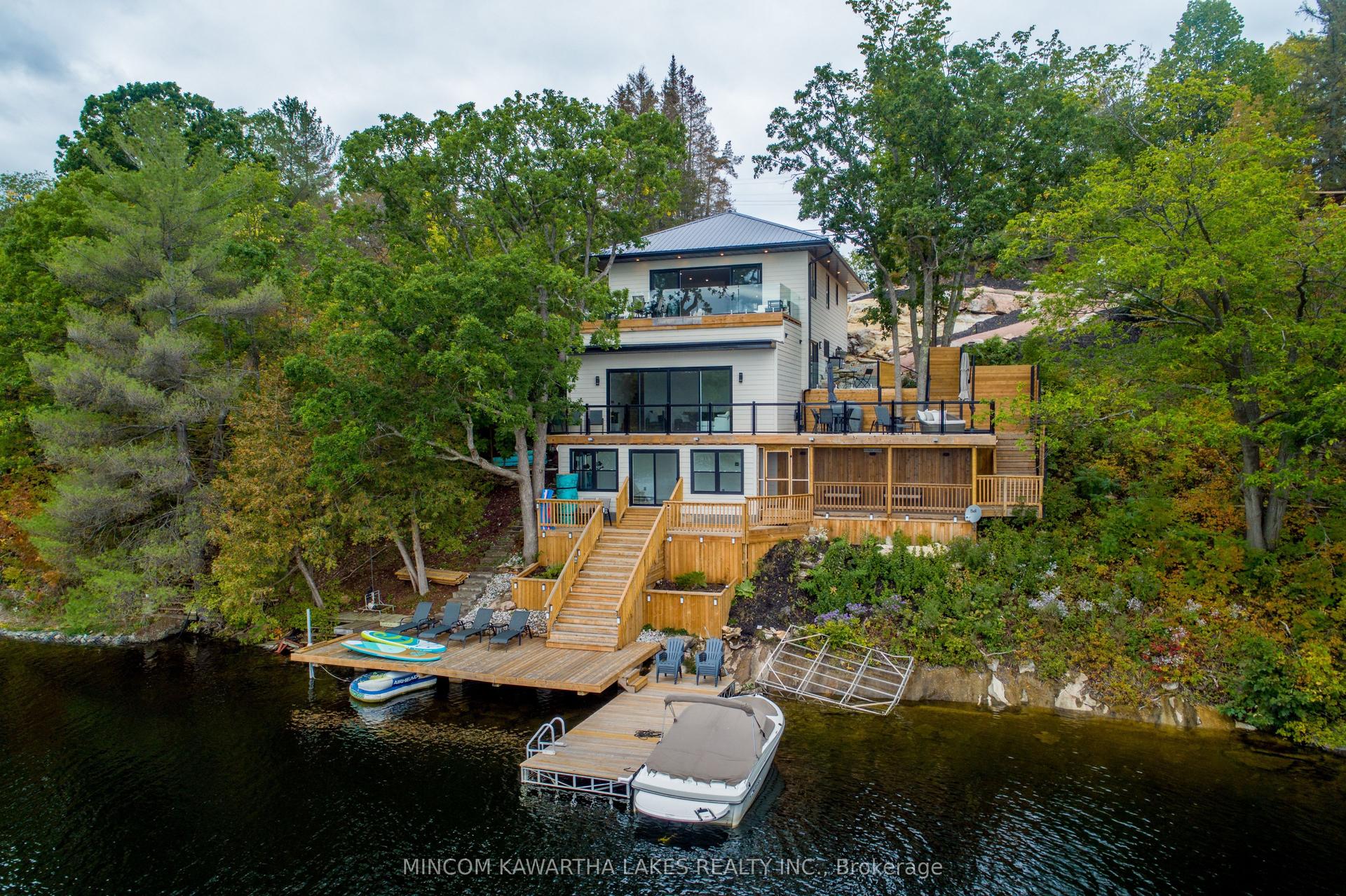 1416 Northey's Bay Road — photo 1