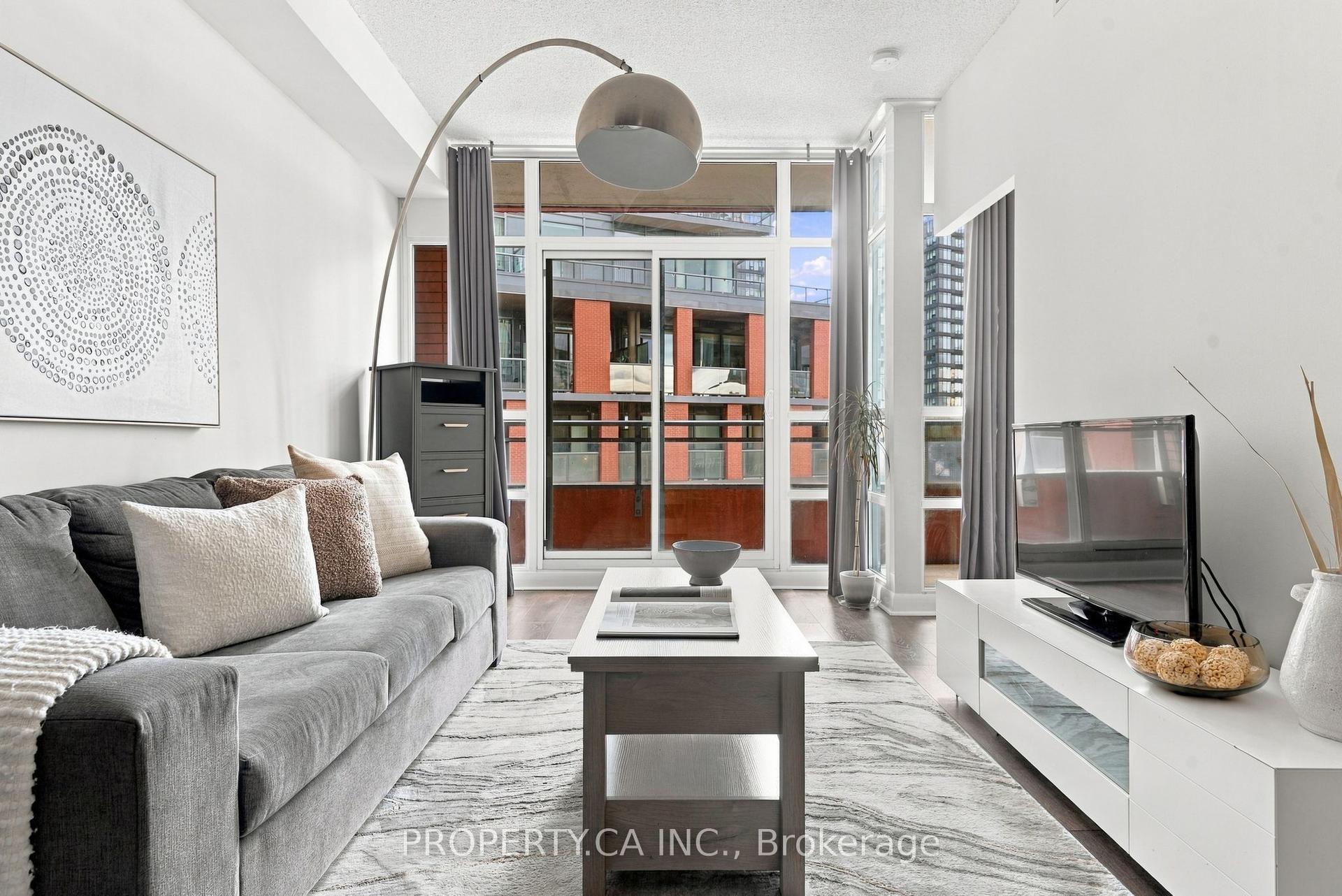 15 Bruyeres Mews 503 #503, Toronto — Condo for sale, photo 1
